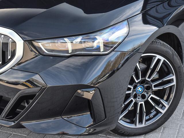 BMW 5-SERIE Touring 530e xDRIVE | M-SPORT | HARMAN/KARDON | ADAPTIVE LED |M-SPORT SUSPENSION | ACTIVE CRUISE | COMFORT ACCESS | AMBIANCE INTERIEUR | TREKHAAK