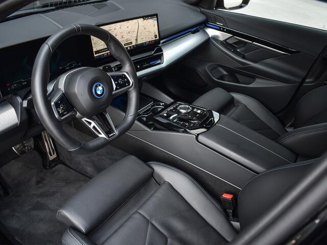 BMW 5-SERIE Touring 530e xDRIVE | M-SPORT | HARMAN/KARDON | ADAPTIVE LED |M-SPORT SUSPENSION | ACTIVE CRUISE | COMFORT ACCESS | AMBIANCE INTERIEUR | TREKHAAK