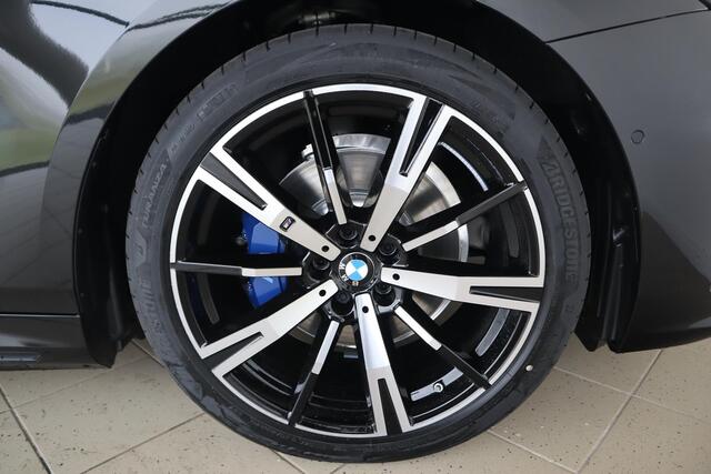 BMW 5-SERIE Touring 530e M Sportpakket Pro | Comfortstoelen | Driving Assistent Plus | Elektr. Trekhaak