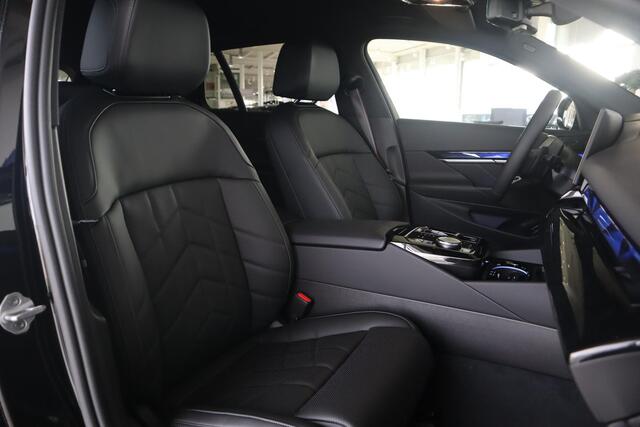 BMW 5-SERIE Touring 530e M Sportpakket Pro | Comfortstoelen | Driving Assistent Plus | Elektr. Trekhaak