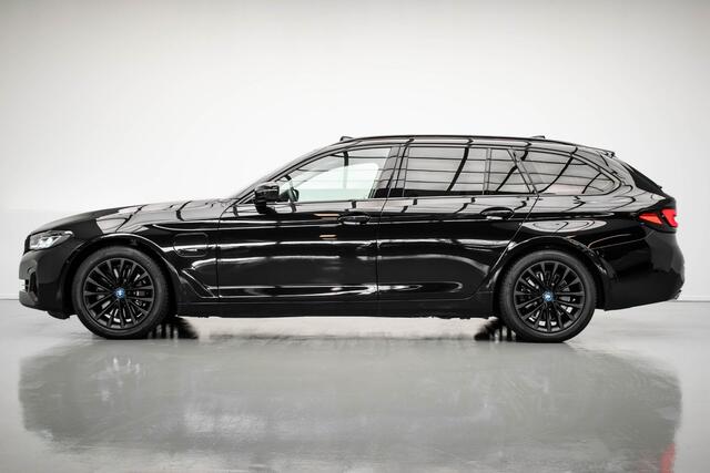 BMW 5-SERIE Touring 530e Business Edition Plus |Pano|Laser|Memory|HUD|Adaptive|Ambient|Virtual|