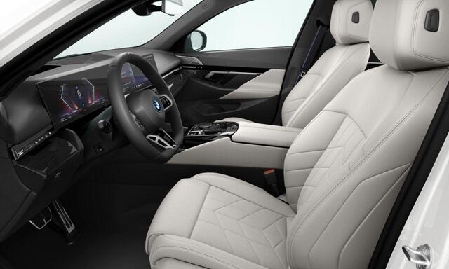 BMW 5-SERIE Sedan 530e | M Sport Edition | M Sportpakket Pro | Innovation Pack | Travel Pack | Comfort Pack
