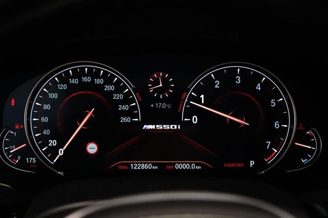 BMW 5-SERIE M550i xDrive High Executive | HEAD UP | SOFTCLOSE | BOWERS & WILIKINS | 20"