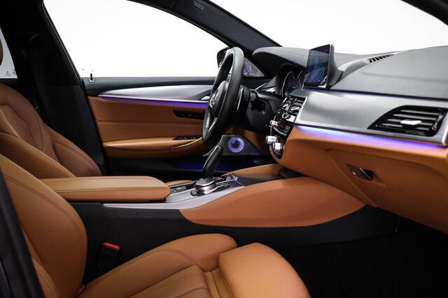 BMW 5-SERIE M550i xDrive High Executive | HEAD UP | SOFTCLOSE | BOWERS & WILIKINS | 20"