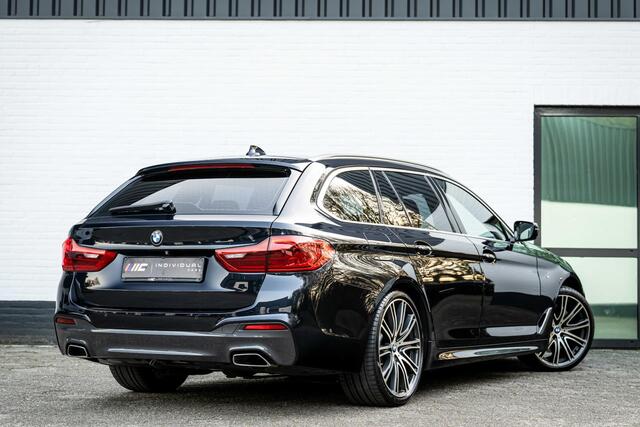 BMW 5-SERIE Touring 540d xDrive M-Sport ACC Panorama 360c HuD Orig NL