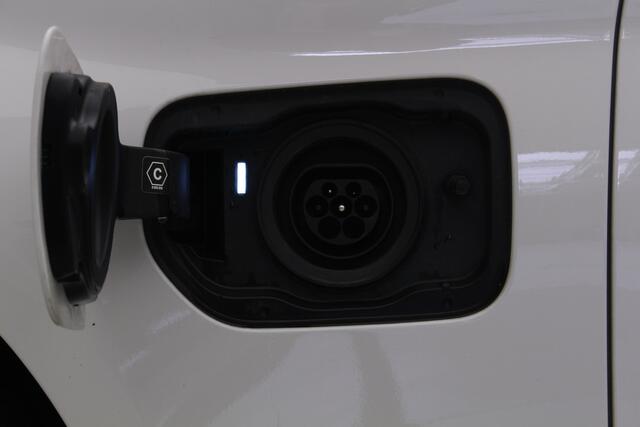 BMW 5-SERIE 530e M-Sport | Driving Assistant Professional | Soft Close | Head Up | 19" | Laserlights | Stoelverwarming
