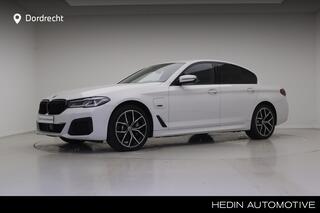 bmw-5-serie-530e-m-sport--driving-