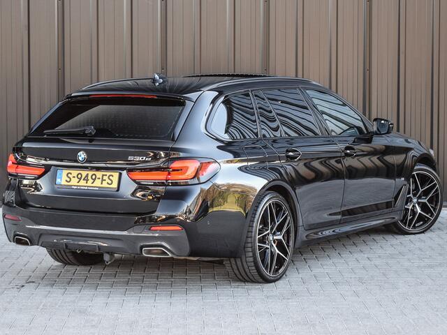 BMW 5-SERIE Touring 530e M-SPORT | PANORAMADAK | ACTIVE CRUISE CONTROL | HEAD UP | ELEKTR. VERST. STOELEN | LASER LIGHTS | TREKHAAK AFNEEMBAAR | AMBIANCE SFEERVERLICHTING