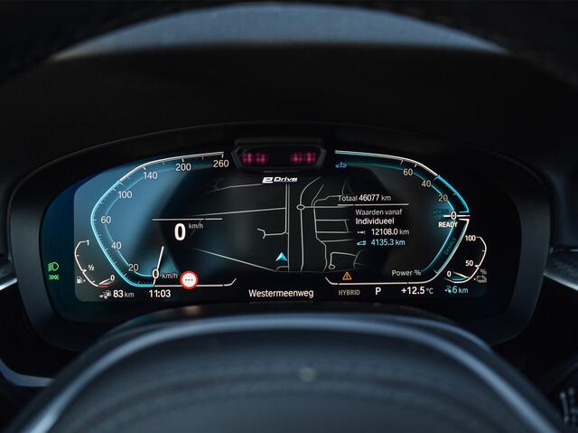 BMW 5-SERIE Touring 530e M-SPORT | PANORAMADAK | ACTIVE CRUISE CONTROL | HEAD UP | ELEKTR. VERST. STOELEN | LASER LIGHTS | TREKHAAK AFNEEMBAAR | AMBIANCE SFEERVERLICHTING