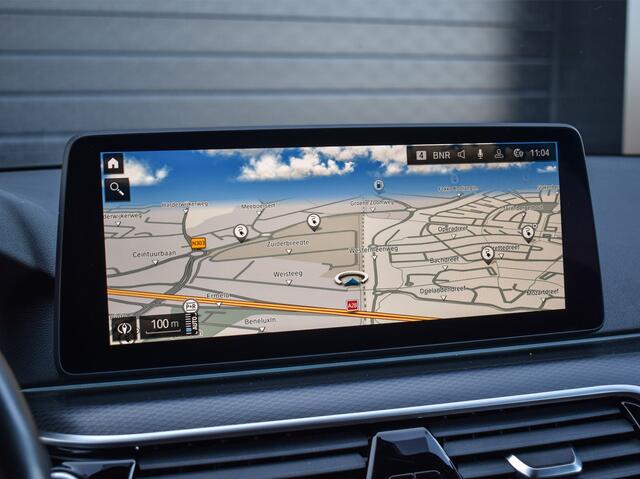 BMW 5-SERIE Touring 530e M-SPORT | PANORAMADAK | ACTIVE CRUISE CONTROL | HEAD UP | ELEKTR. VERST. STOELEN | LASER LIGHTS | TREKHAAK AFNEEMBAAR | AMBIANCE SFEERVERLICHTING