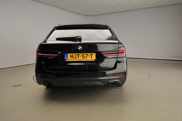 BMW 5-SERIE Touring 540i xDrive | M-Sportpakket | Laserlicht | Leder | HUD | Sportstoelen | Keyles go | DAB | Hifi speakers | Alu 19 inch