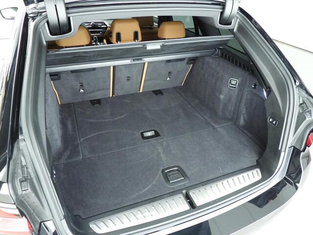 BMW 5-SERIE Touring 540i xDrive | M-Sportpakket | Laserlicht | Leder | HUD | Sportstoelen | Keyles go | DAB | Hifi speakers | Alu 19 inch