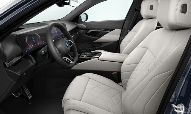 BMW 5-SERIE 530e Sedan | M Sport Edition | M Sportpakket Pro | Innovation Pack | Travel Pack | Comfort Pack