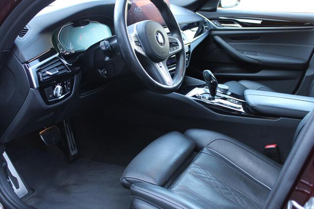 BMW 5-SERIE 540i High Executive M-Sport - Nederlandse BMW - Dealer onderhouden Laserlight - 20 inch - Schuif kanteldak - Adaptive cruise control - Heel veel opties