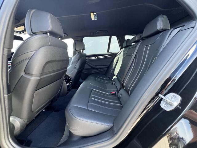 BMW 5-SERIE Touring 530e Business Edition Plus / Dealer onderhouden / Trekhaak Elektrisch 1.700kg / Luchtvering / Comfort Stoelen / EAER bereik 55 km / Adaptief CC /