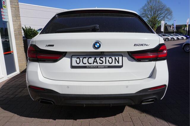 BMW 5-SERIE Touring 530e xDrive High Executive M-Sport Shadowline Automaat