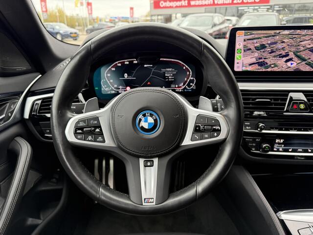 BMW 5-SERIE Touring 530e High Executive M Sport Panoramadak Laser Licht Trekhaak ACC Comfortzetels Carplay Head-Up Display Nappa Leer