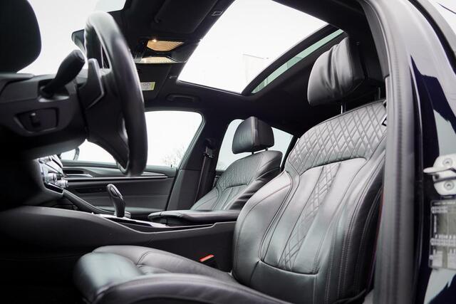 BMW 5-SERIE 520i High Executive Edition / M-Sport / Schuifdak / Drive Assist / Laser