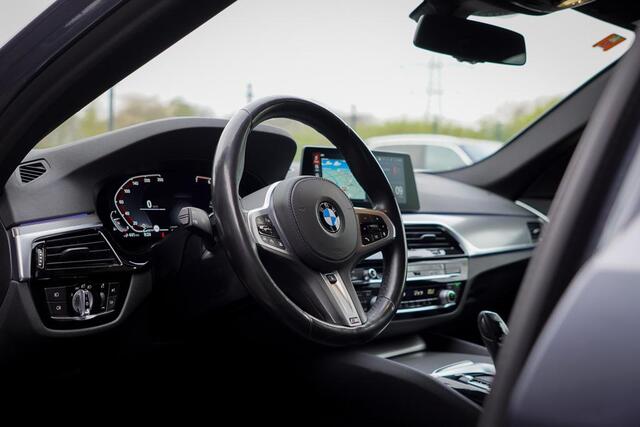 BMW 5-SERIE 530e High Executive / M-Sport / Drive Assist Plus / Stoel-Stuurverwarming
