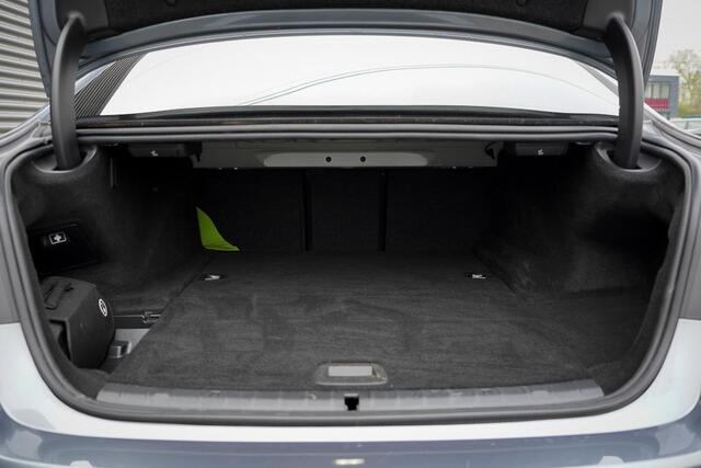 BMW 5-SERIE 530e High Executive / M-Sport / Drive Assist Plus / Stoel-Stuurverwarming