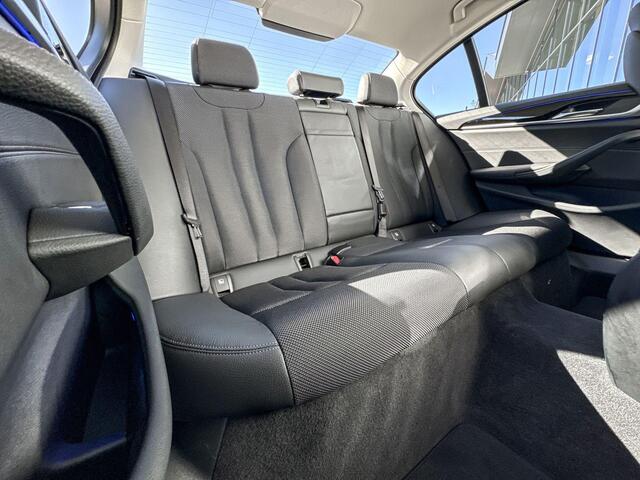BMW 5-SERIE Sedan 520d xDrive High Executive