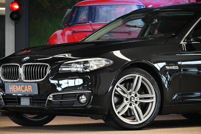 BMW 5-SERIE Touring 530d Luxury Edition