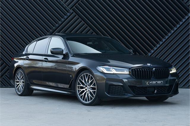 BMW 5-SERIE 520i LCI M-sport Adapt.Cruise Head Up Laser Schuifdak Ambient Memory Comfort Trekhaak