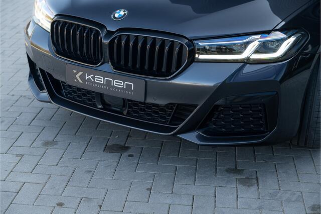 BMW 5-SERIE 520i LCI M-sport Adapt.Cruise Head Up Laser Schuifdak Ambient Memory Comfort Trekhaak