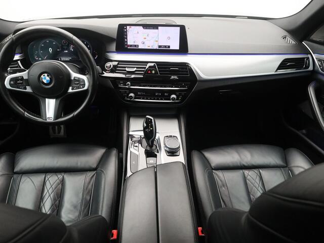 BMW 5-SERIE 530i xDrive High Executive M-Pakket | CAMERA | H&K | STOELVERWARMING