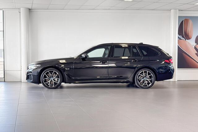 BMW 5-SERIE Touring 530e xDrive Business Edition Plus | M Sport | Stoelverwarming | Glazen Panoramadak |