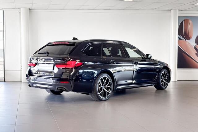 BMW 5-SERIE Touring 530e xDrive Business Edition Plus | M Sport | Stoelverwarming | Glazen Panoramadak |