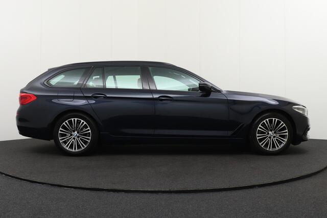 BMW 5-SERIE Touring 520i M-Sport Digi.Dash Camera Trekhaak Memory 18' LMV