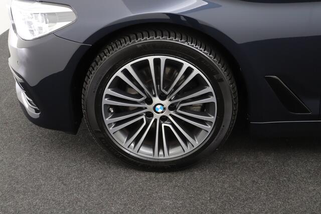 BMW 5-SERIE Touring 520i M-Sport Digi.Dash Camera Trekhaak Memory 18' LMV