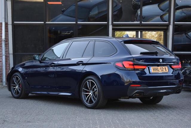 BMW 5-SERIE Touring 530e xDrive Business Edition Plus M Sport Pakket HUD Trekhaak Lane 360C HK Leder