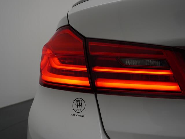 BMW 5-SERIE 520i High Executive Edition M Pakket Leder Schuifdak Memory