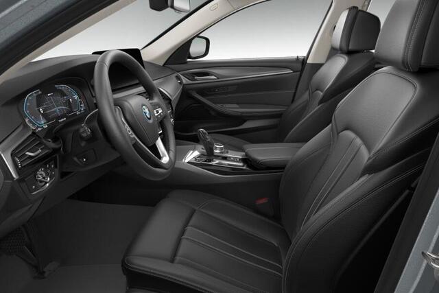 BMW 5-SERIE Touring 520e Business Edition Plus Comfortstoelen | Laserlicht | Trekhaak | Leder
