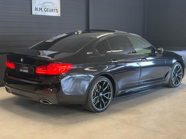 BMW 5-SERIE 530e iPerformance M Sport HUD SKdak 20Inch Harman kardon Navi 360Cam Fully Loaded!!