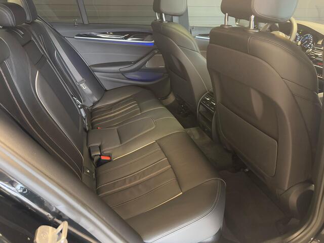 BMW 5-SERIE 530e iPerformance M Sport HUD SKdak 20Inch Harman kardon Navi 360Cam Fully Loaded!!