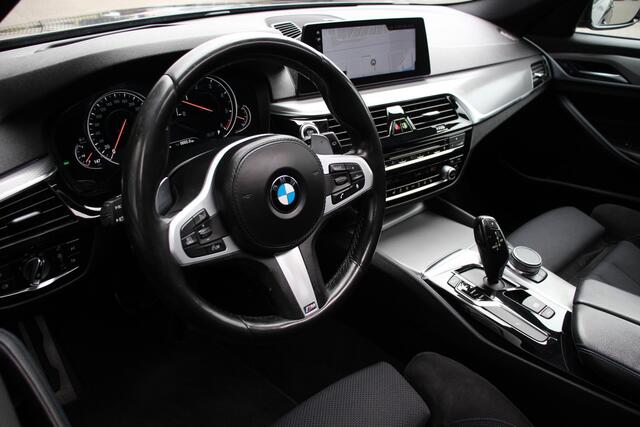 BMW 5-SERIE Touring 530d xDrive High Executive M-Sport | Pano | Head Up | Afneembare Trekhaak | BTW
