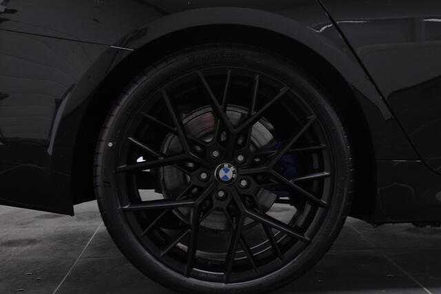 BMW 5-SERIE Touring 530e xDrive M Sport/Pano dak/20 inch/Acc/Leder