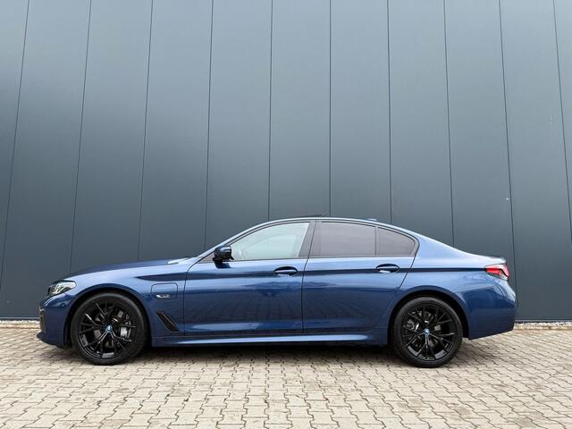 BMW 5-SERIE 545e xDrive M-sport / pano / HUD / tr.hk / H&K