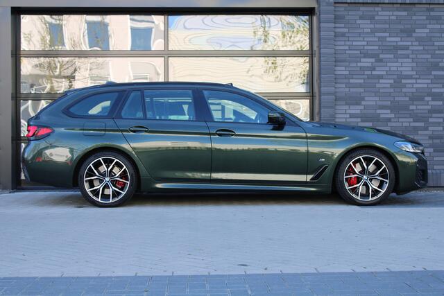 BMW 5-SERIE Touring 540d xDrive High Executive | BTW | PANO | M-SPORT | 4WIELSTUR | HUD | 360 | KEYLESS | ELEK TREKHAAK |