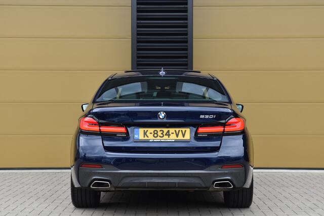 BMW 5-SERIE 530i High Executive * M Sportpakket * Comfortstoelen * Laser * Schuifdak * Live cockpit *