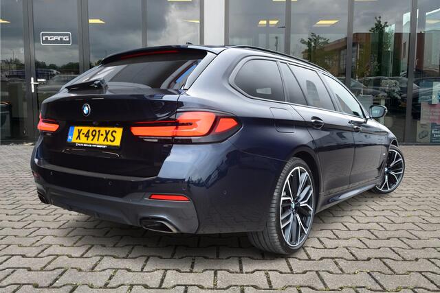BMW 5-SERIE Touring 530d xDrive M-Sport | Pano | Trekhaak | 360 Camera | H&K | Nappa |