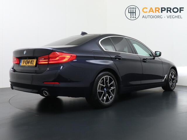 BMW 5-SERIE 530e iPerformance Executive Camera | Head Up | Navigatie |
