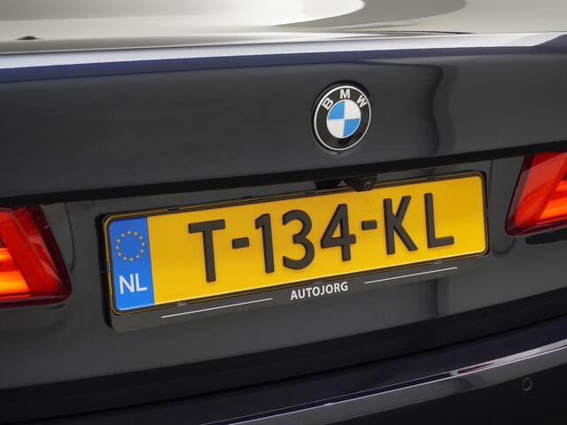 BMW 5-SERIE 530e iPerformance Executive Camera | Head Up | Navigatie |