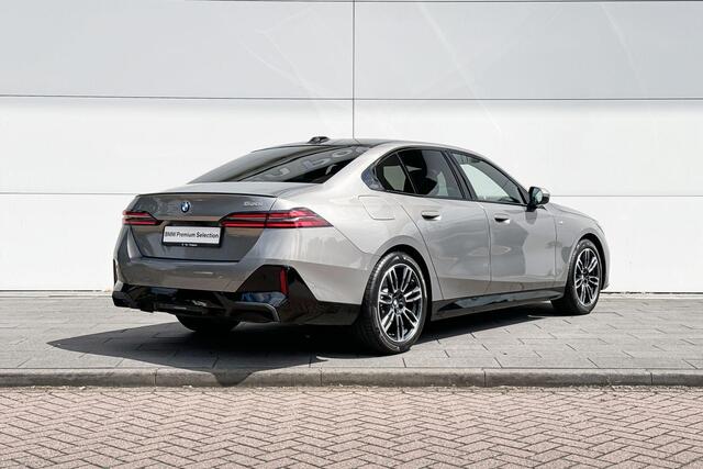 BMW 5-SERIE Sedan 520i