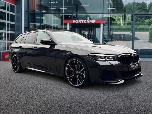 BMW 5-SERIE 540I XDRIVE M SPORT PANO-DAK/CAMERA/NAVI/LEDER/CARPLAY