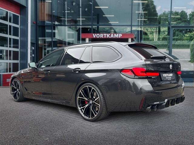 BMW 5-SERIE 540I XDRIVE M SPORT PANO-DAK/CAMERA/NAVI/LEDER/CARPLAY