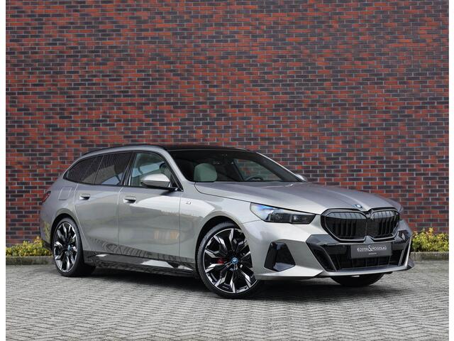 BMW 5-SERIE 530e Touring *Pano*Trekhaak*Harman/Kardon*M Sport Pro*
